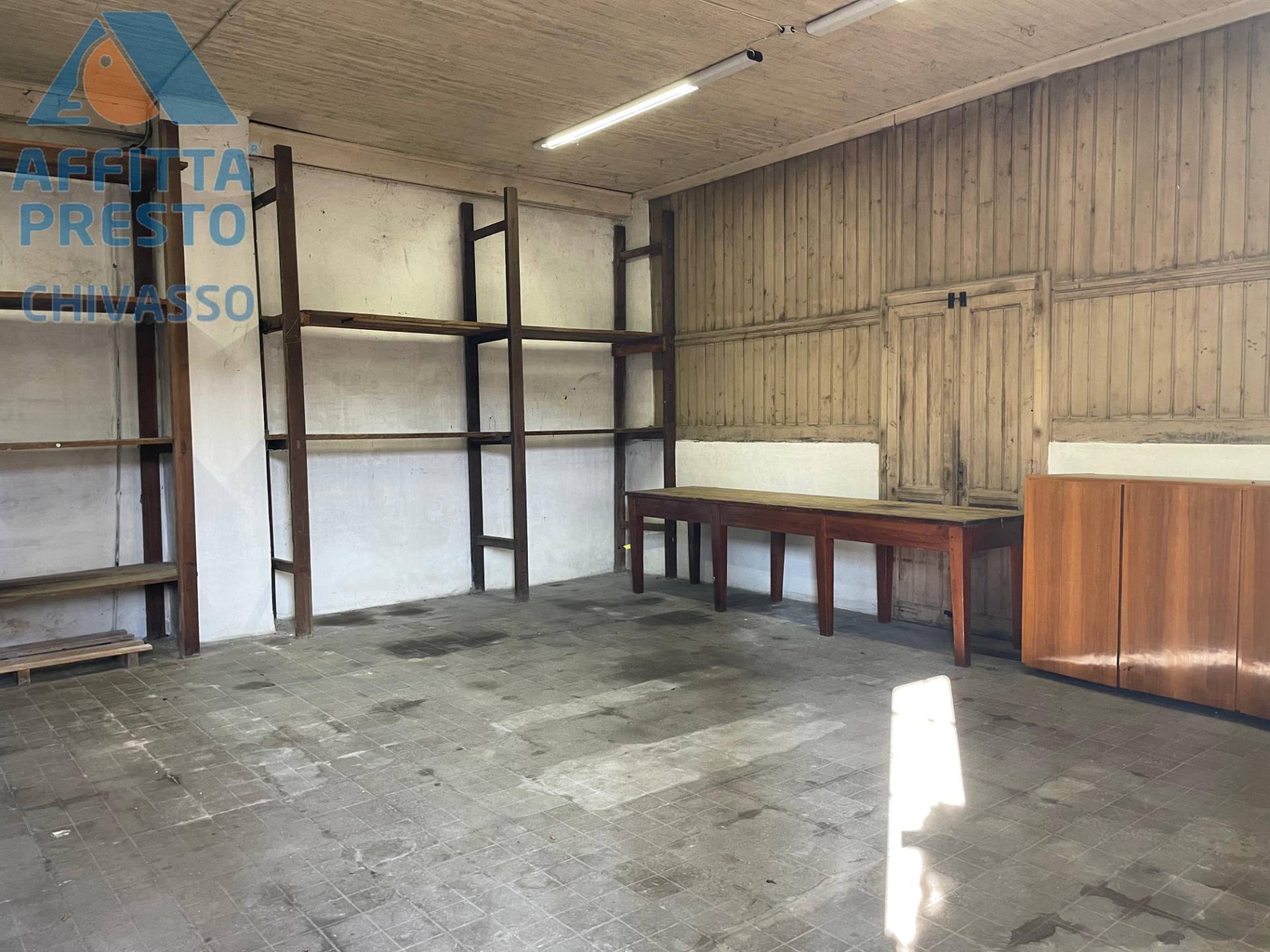 Fondo Artigianale in affitto a Chivasso