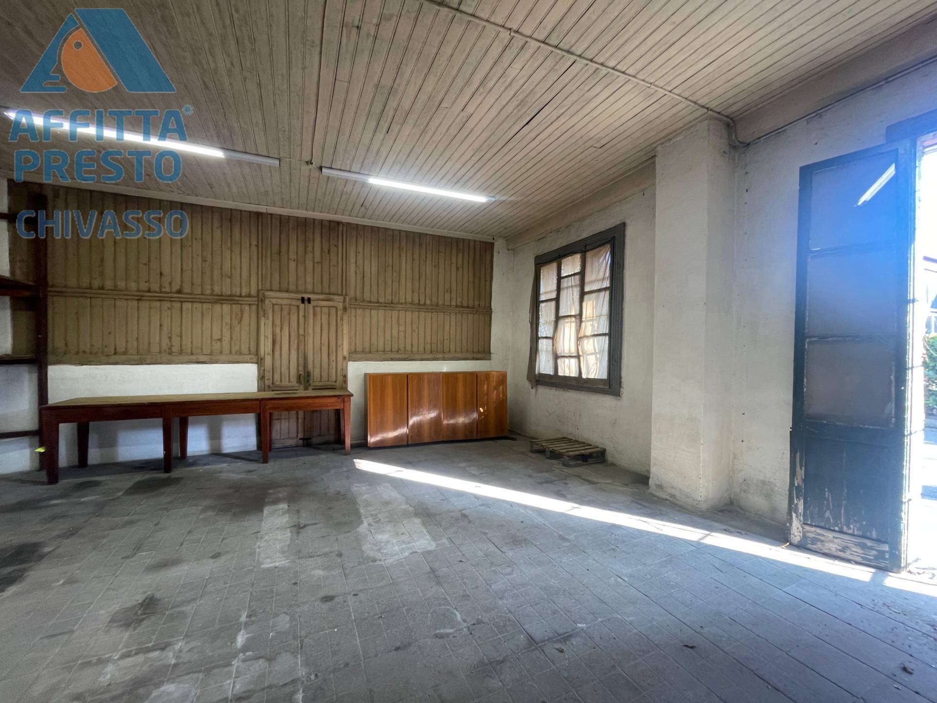 Fondo Artigianale in affitto a Chivasso