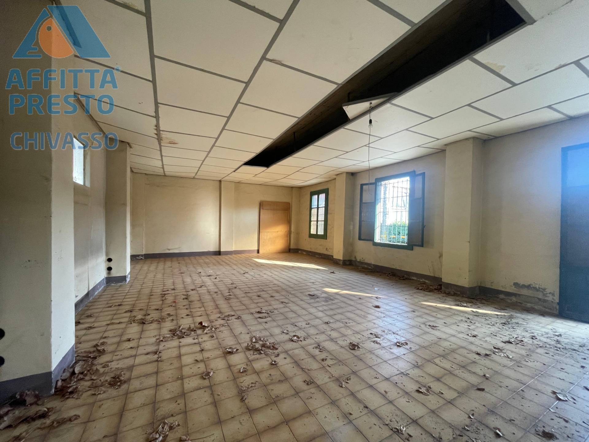 Fondo Artigianale in affitto a Chivasso