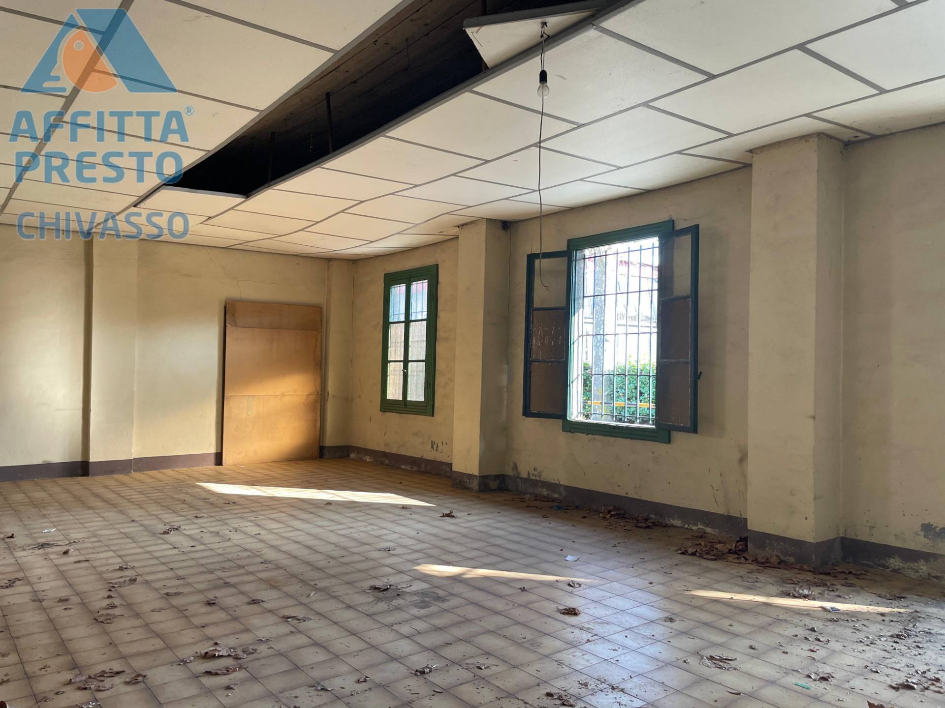 Fondo Artigianale in affitto a Chivasso