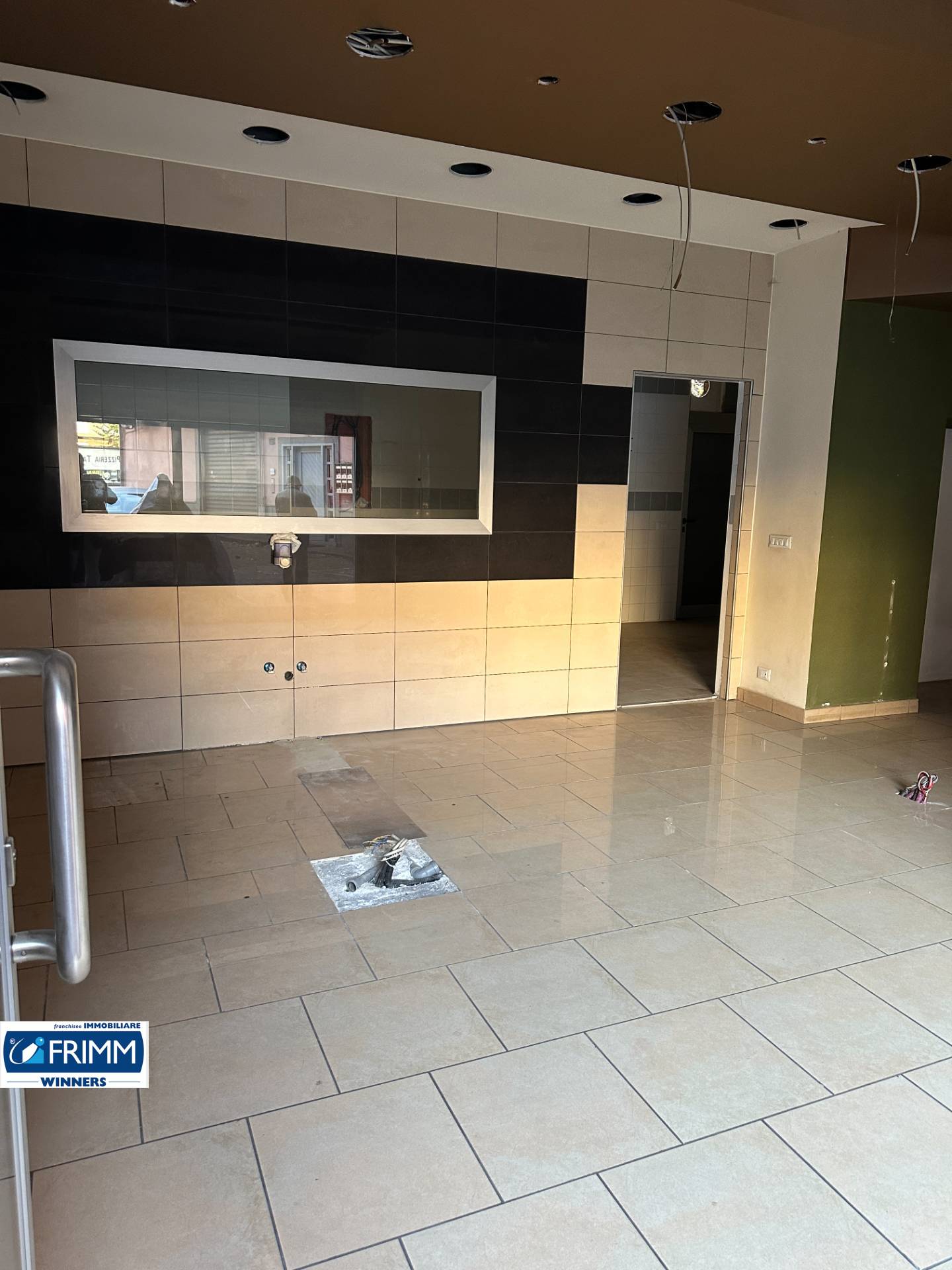 Locale commerciale in vendita a Roma