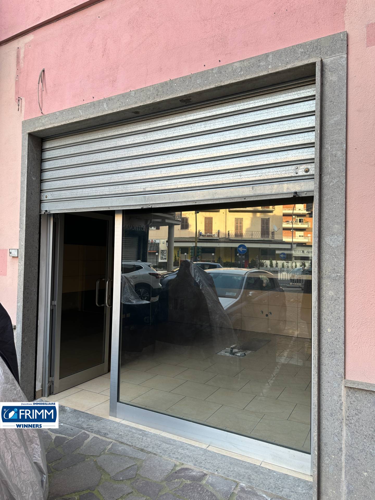 Locale commerciale in vendita a Roma