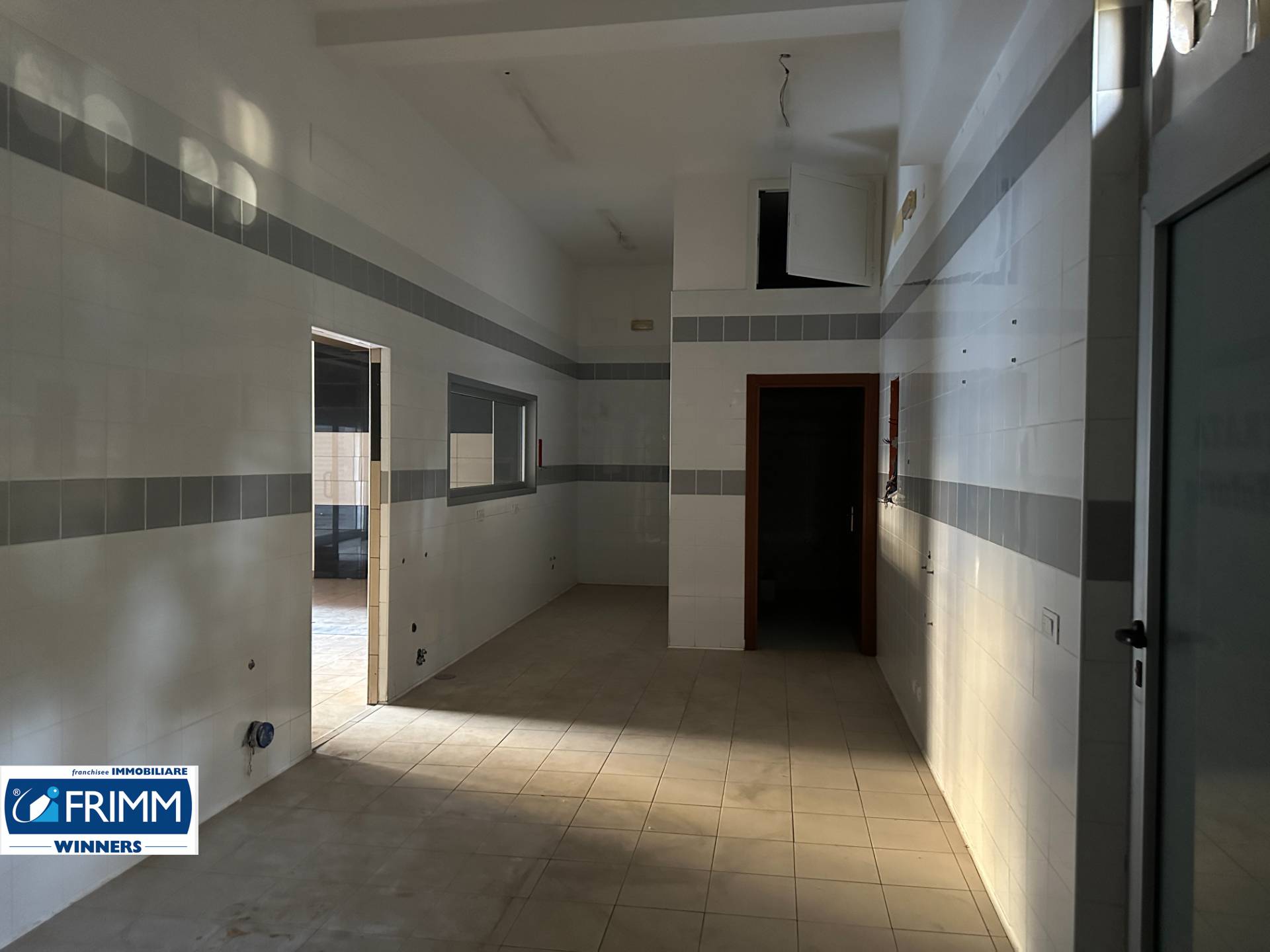 Locale commerciale in vendita a Roma