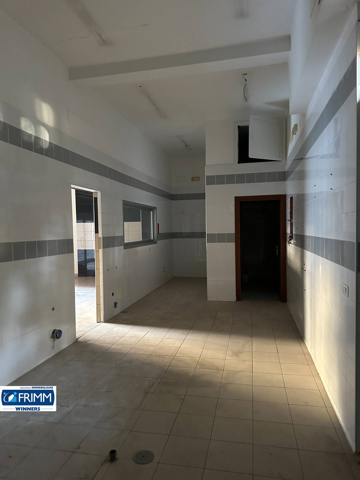 Locale commerciale in vendita a Roma