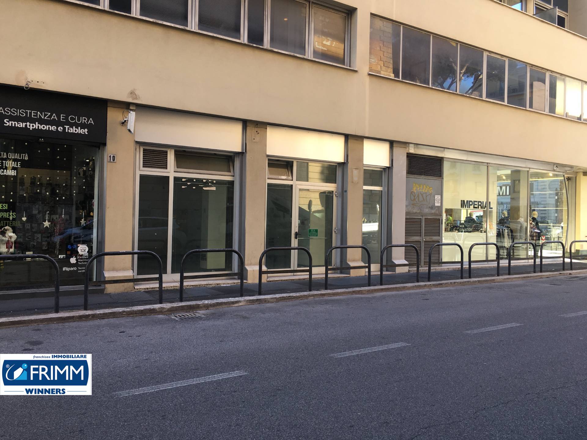 Locale commerciale in vendita a Roma, S.Giovanni