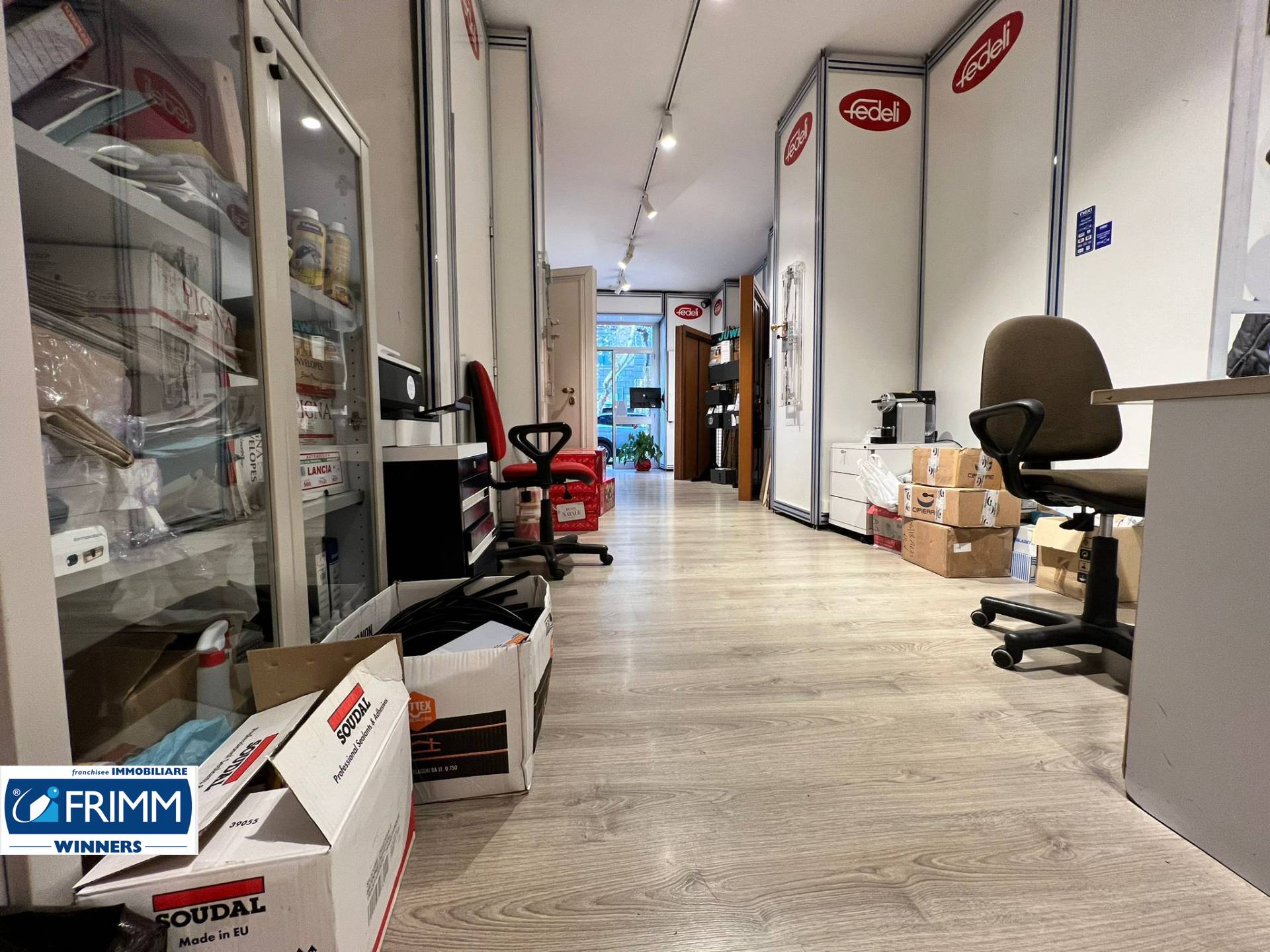 Locale commerciale in vendita a Roma, Esquilino