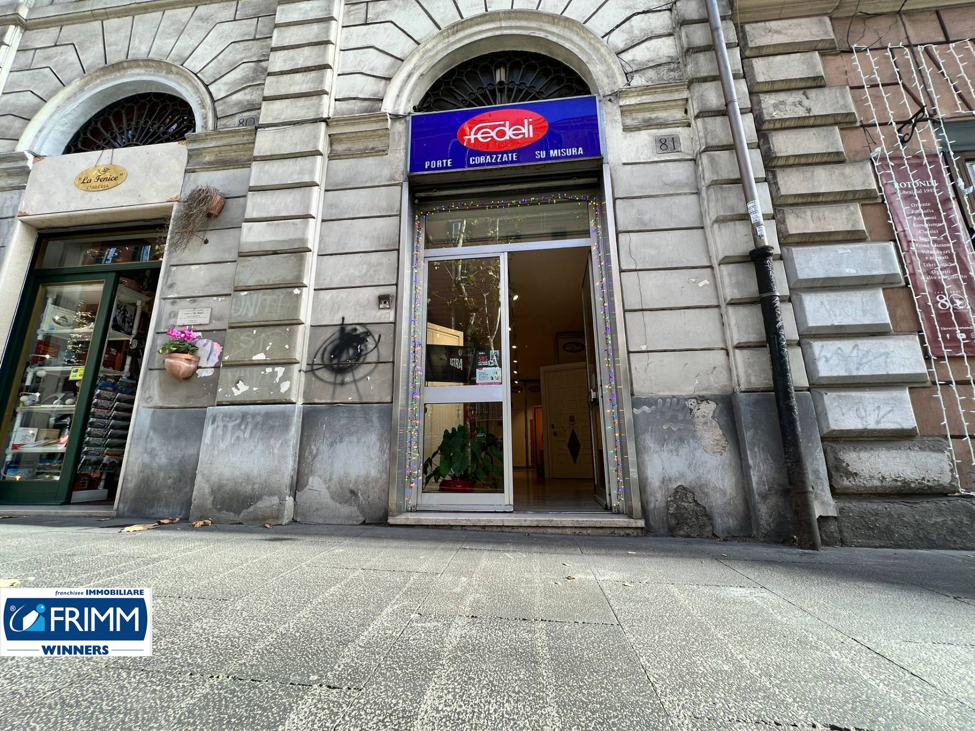 Locale commerciale in vendita a Roma, Esquilino