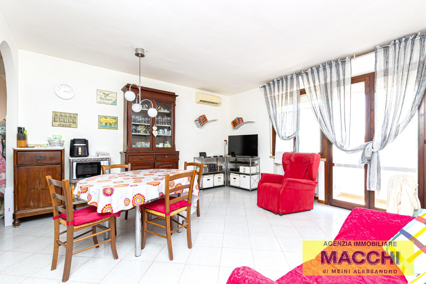 Trilocale con terrazzo a Ponsacco