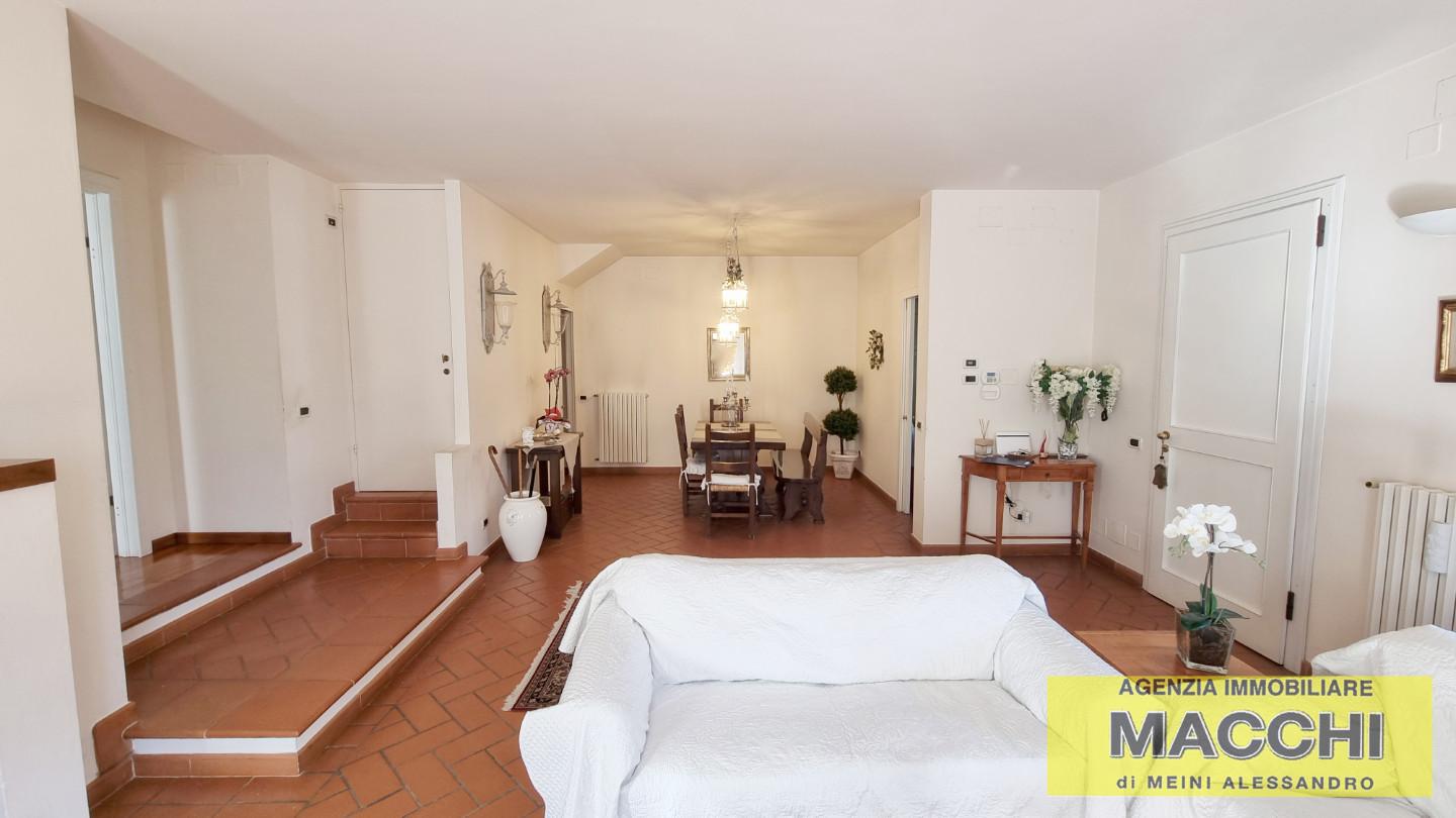 Villa Bifamiliare con giardino a Ponsacco