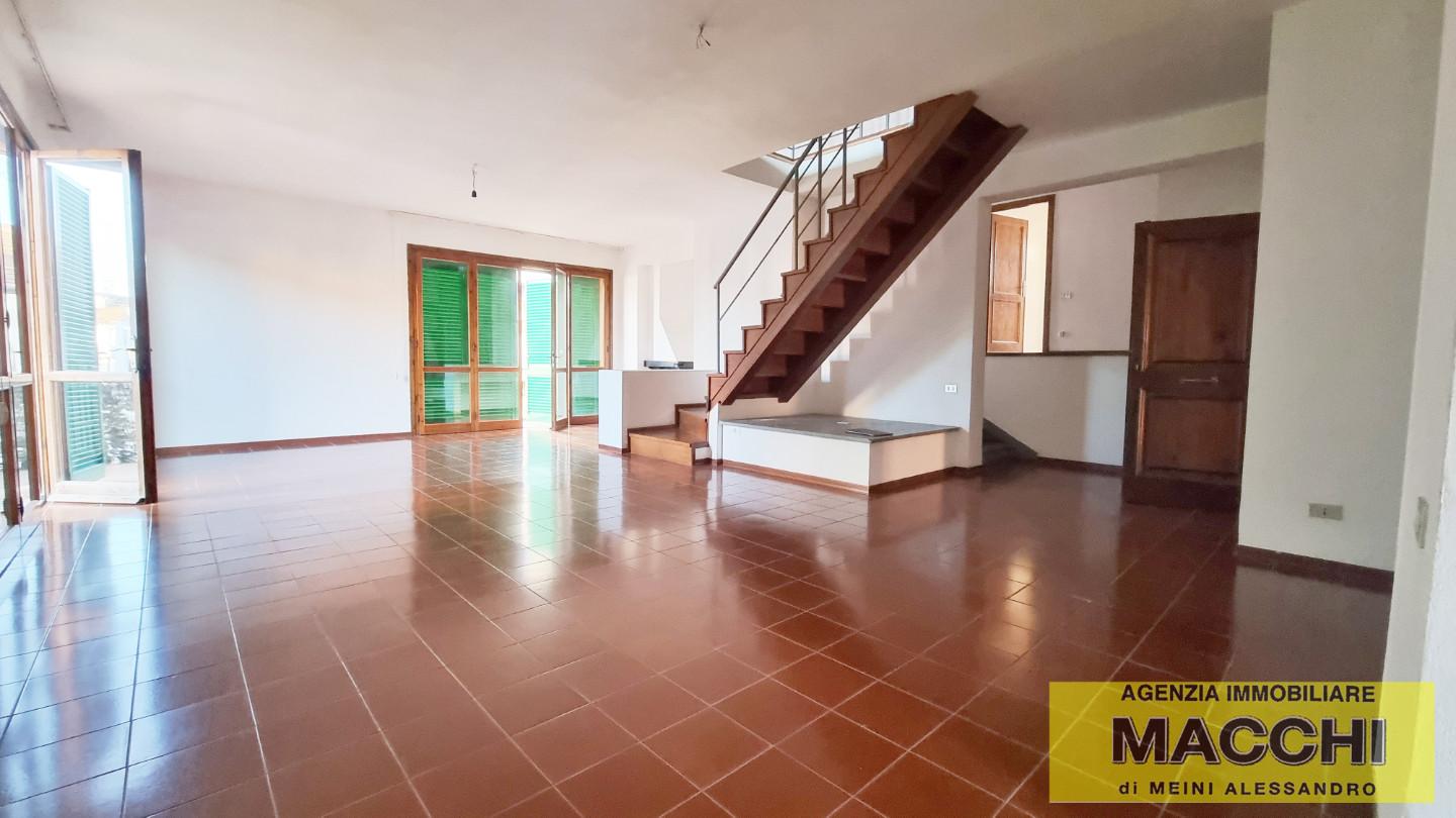 Attico con terrazzi a Ponsacco