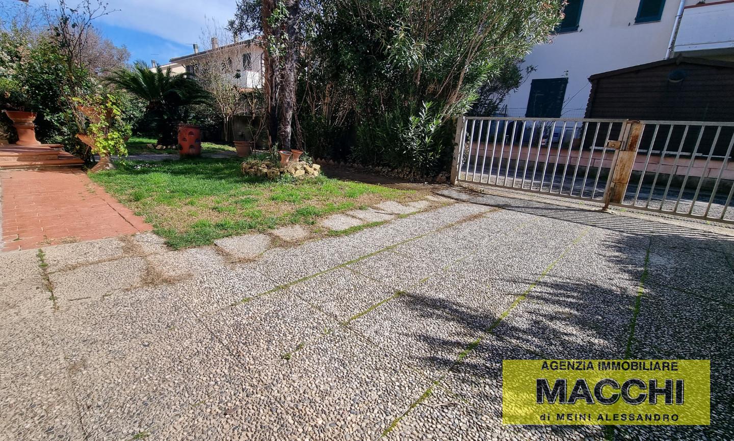 Villa Trifamiliari con giardino, Ponsacco le melorie