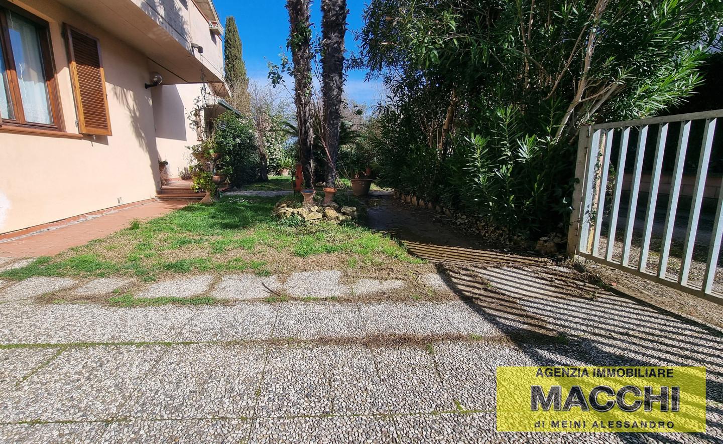 Villa Trifamiliari con giardino, Ponsacco le melorie