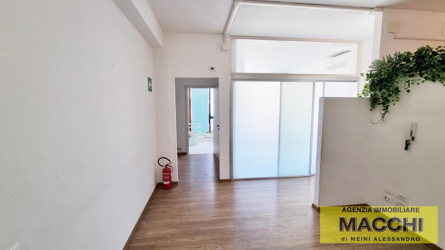Ufficio in affitto a Ponsacco