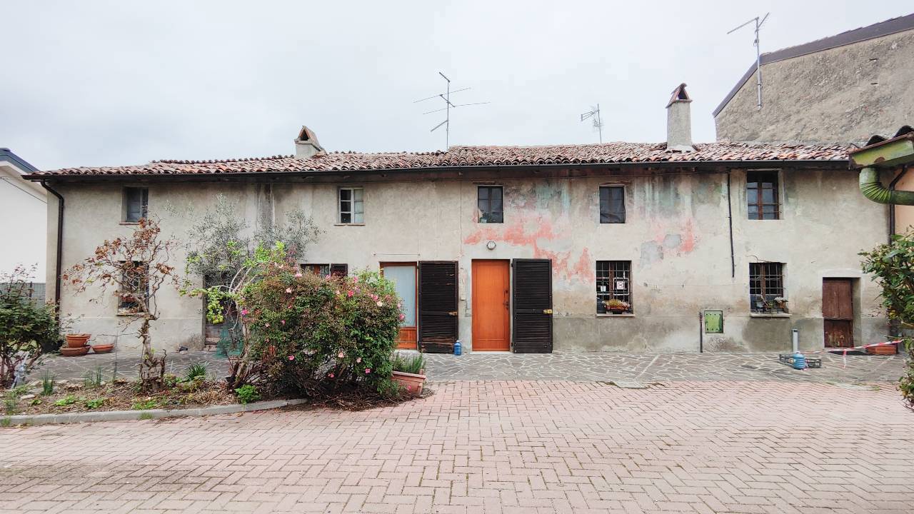 Casa indipendente con giardino a Calendasco