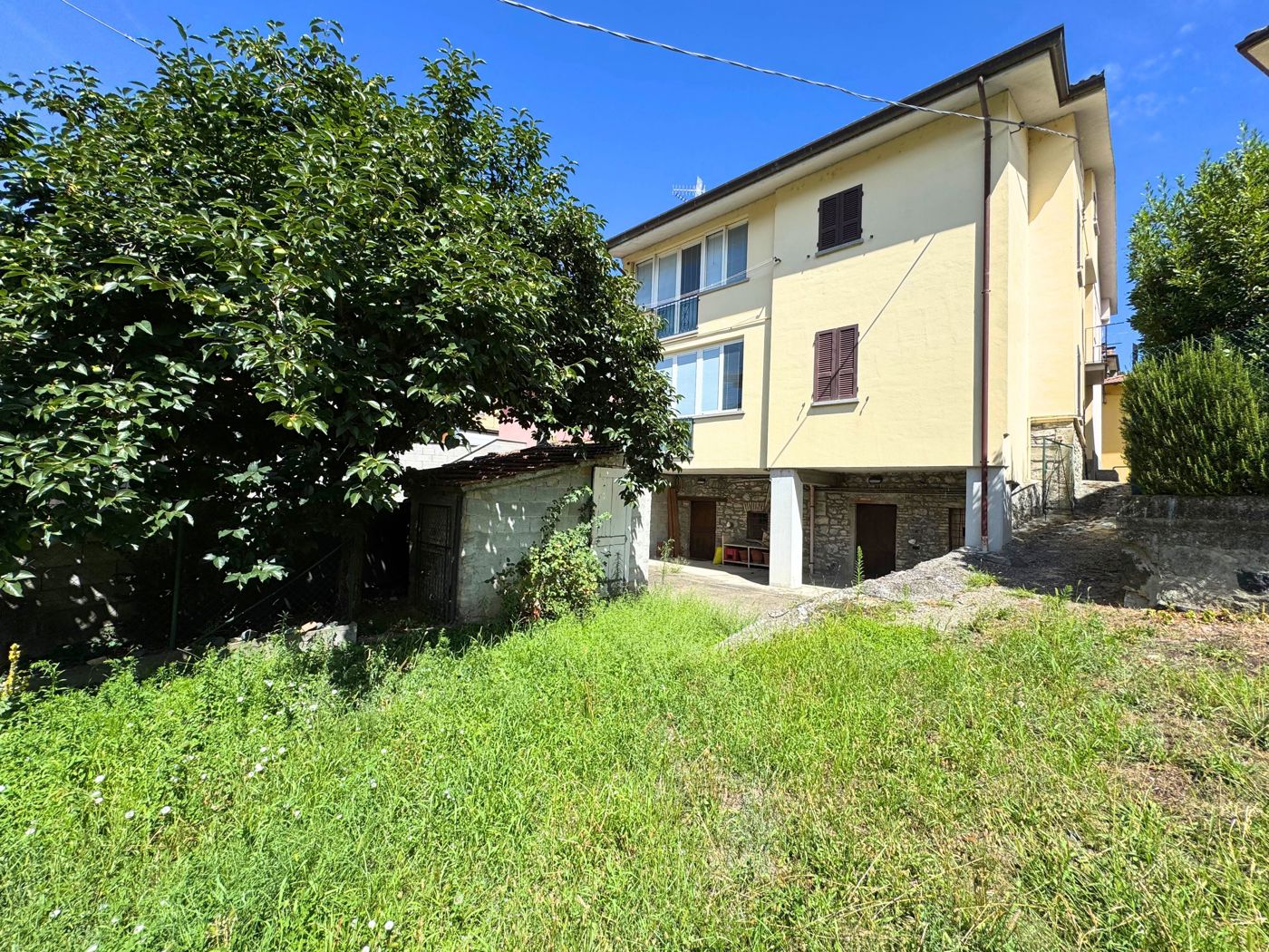 Stabile/Palazzo in vendita a Corte Brugnatella