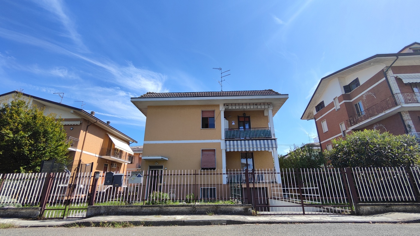 Quadrilocale con giardino a Rottofreno