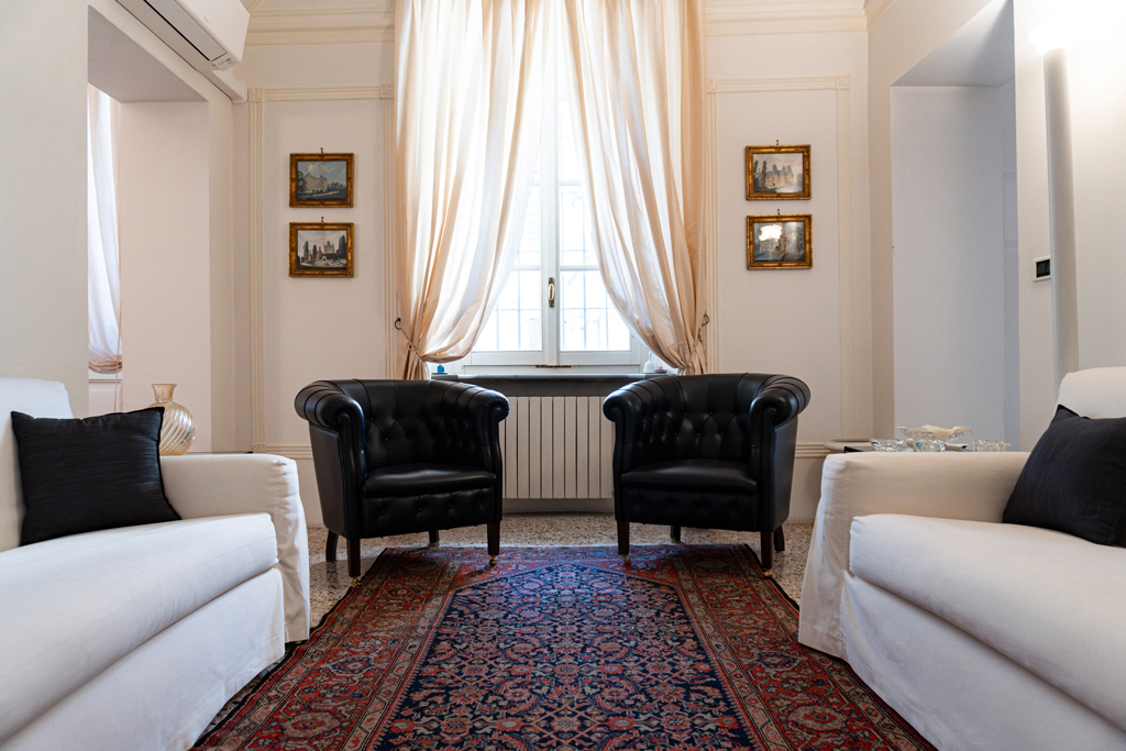 Quadrilocale con box a Piacenza