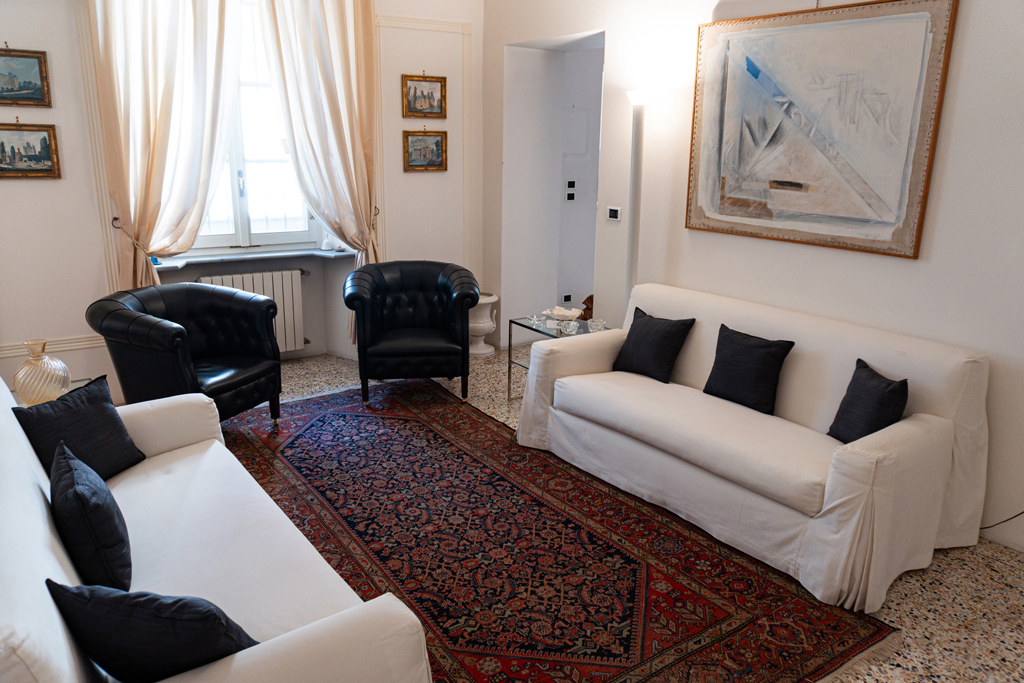 Quadrilocale con box a Piacenza