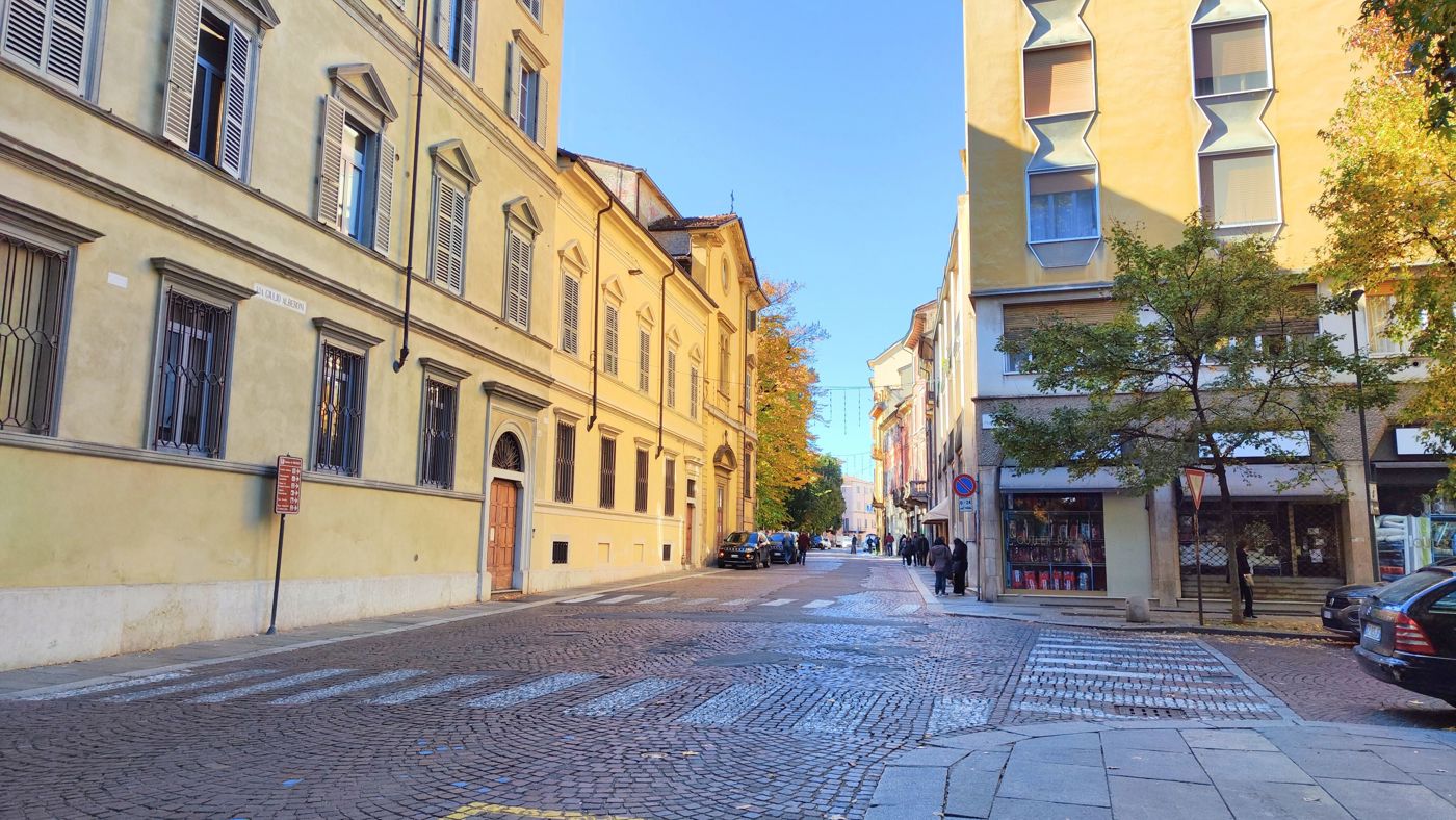 Negozio in vendita a Piacenza