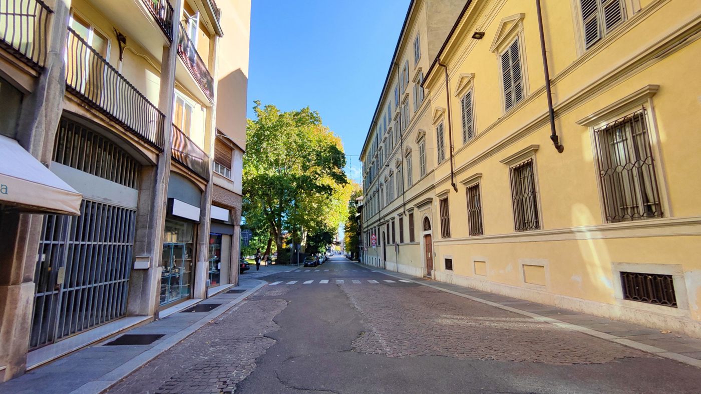 Negozio in vendita a Piacenza