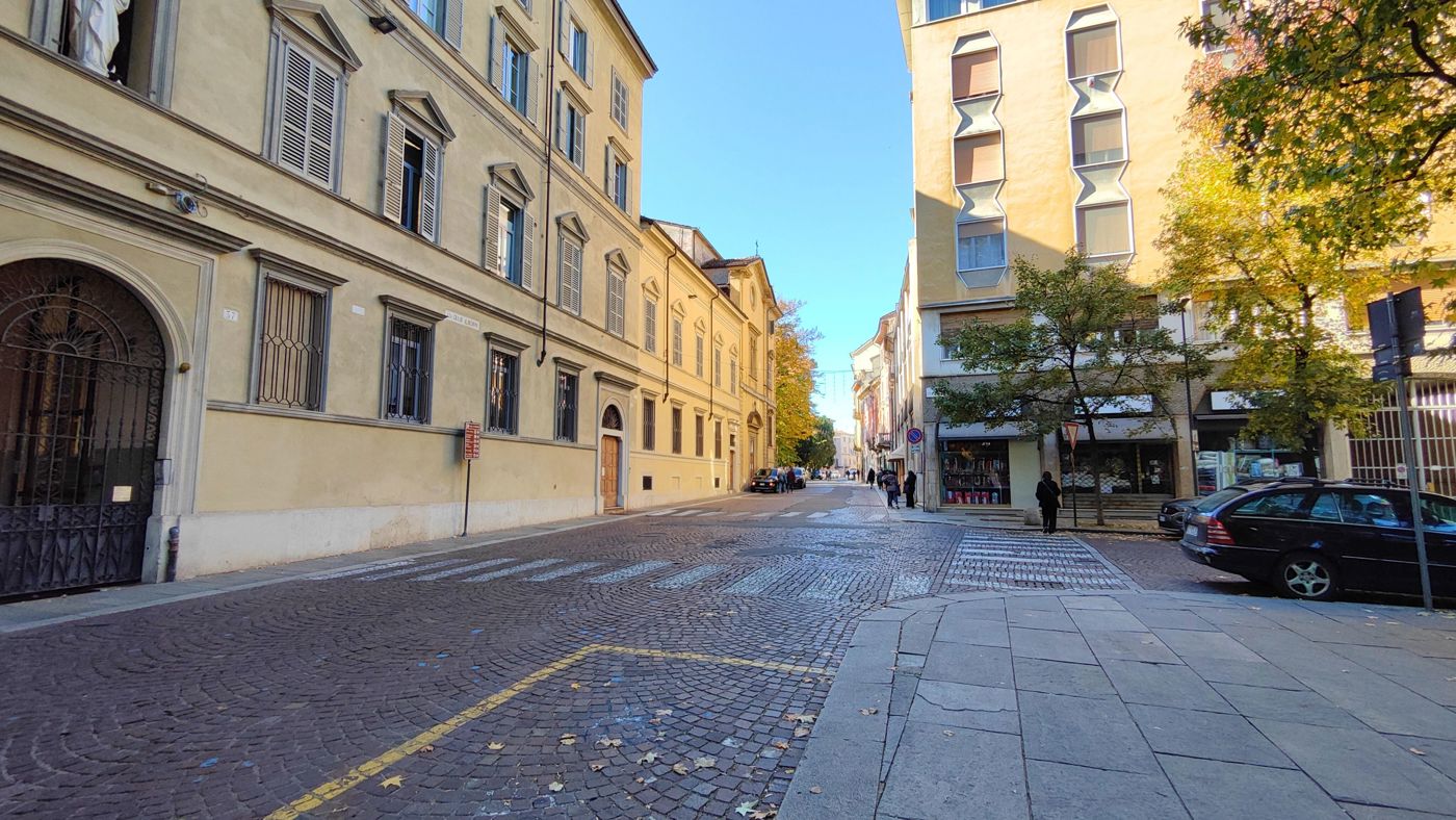 Negozio in vendita a Piacenza