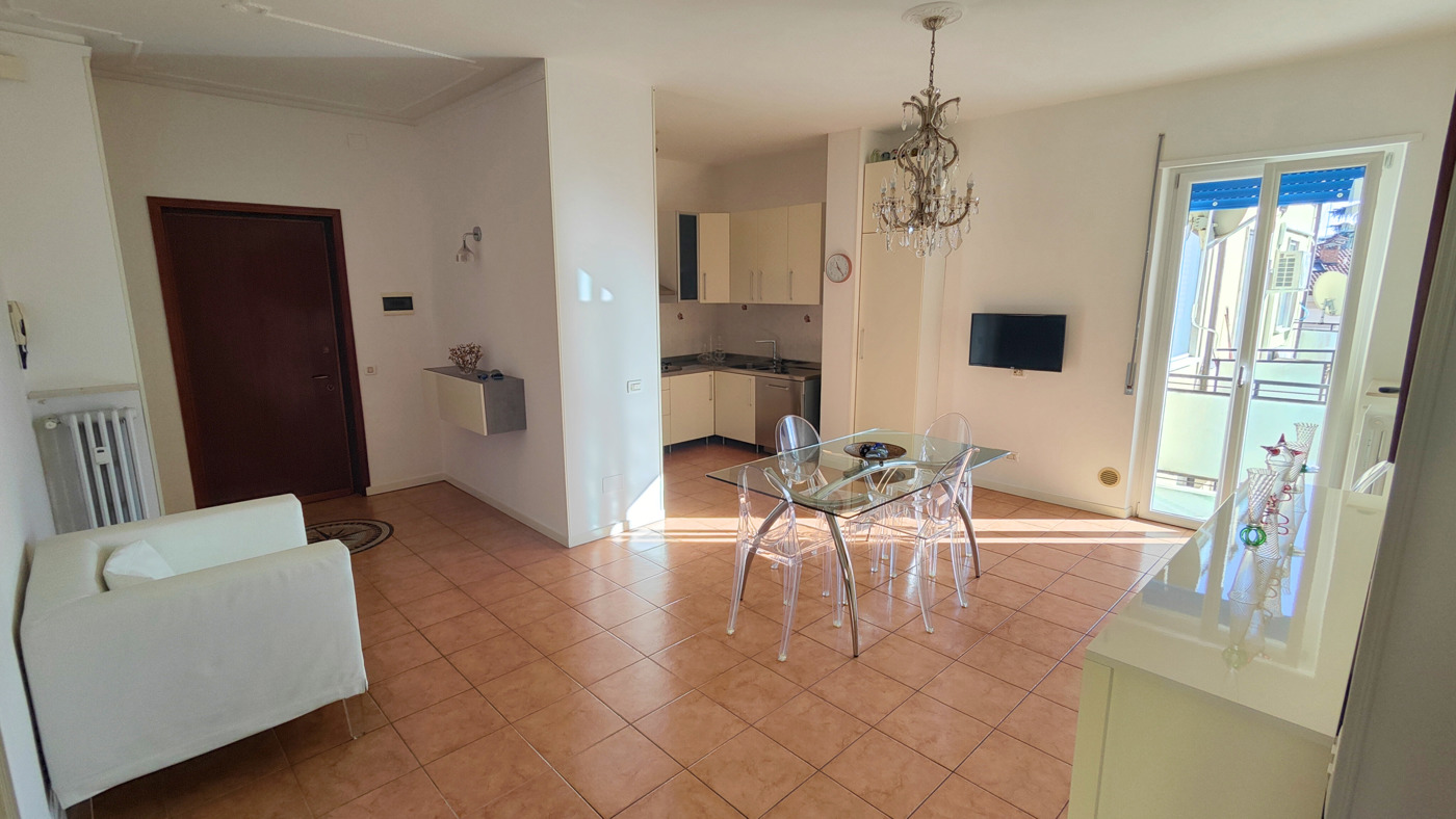 Trilocale ristrutturato a Piacenza