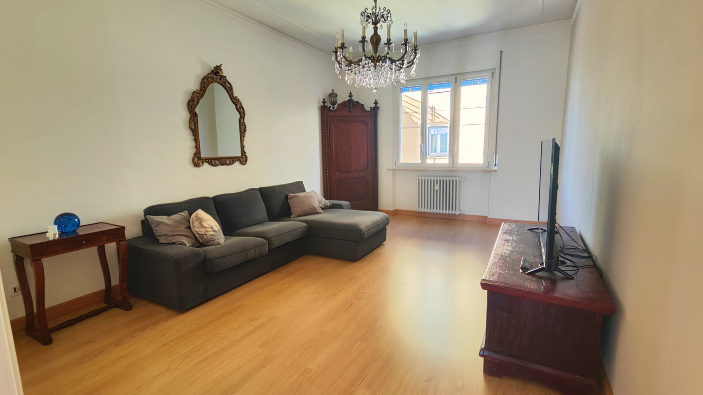 Trilocale ristrutturato a Piacenza