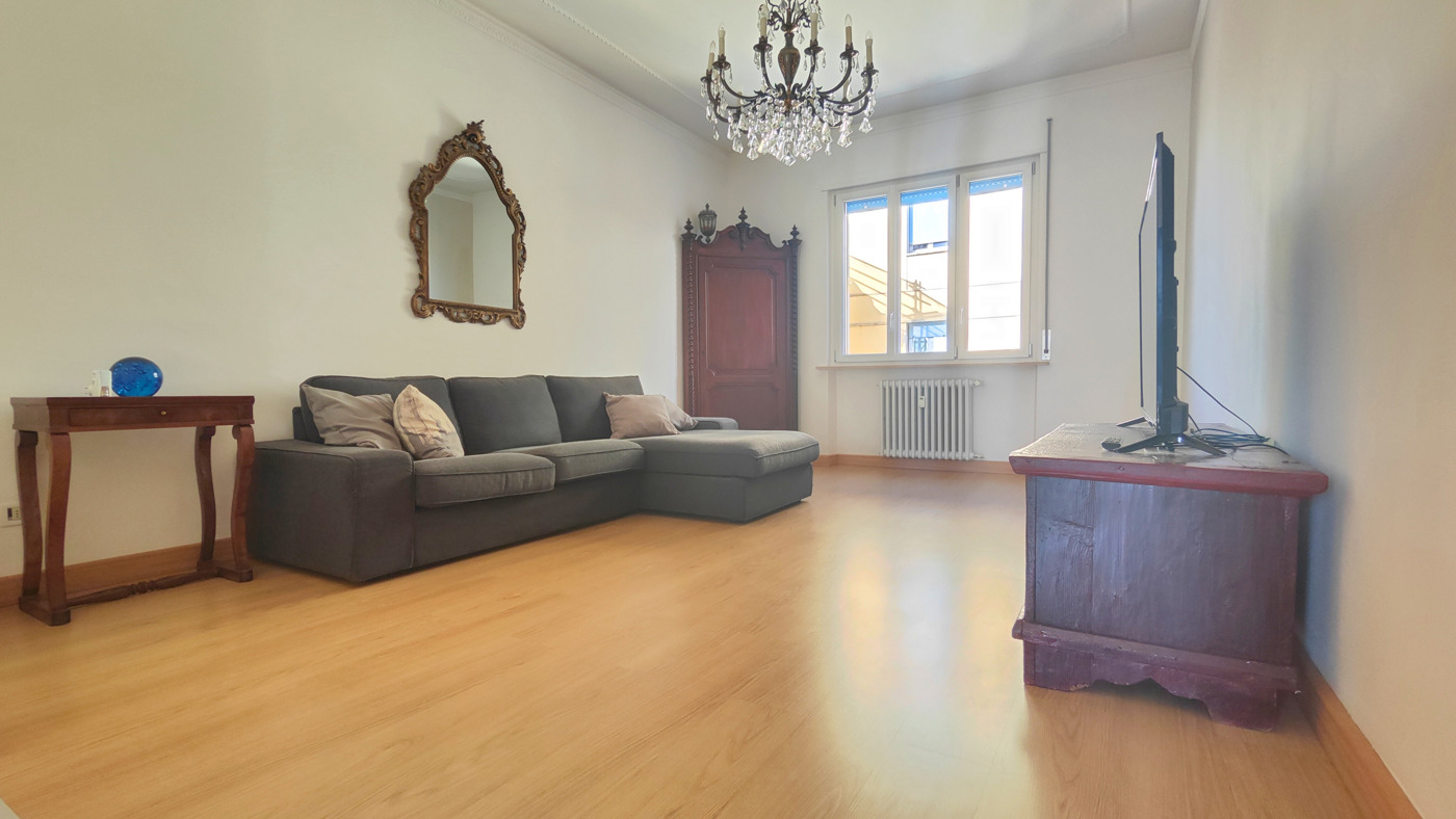 Trilocale ristrutturato a Piacenza