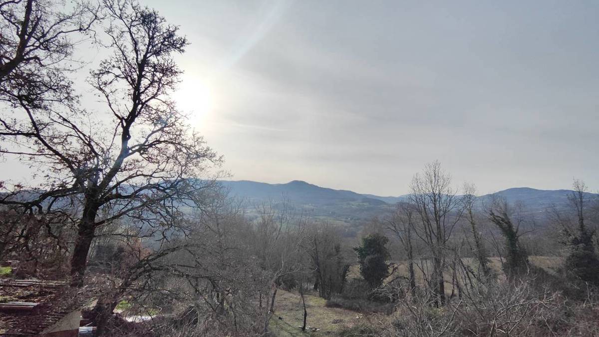 Casa indipendente con giardino a Gropparello