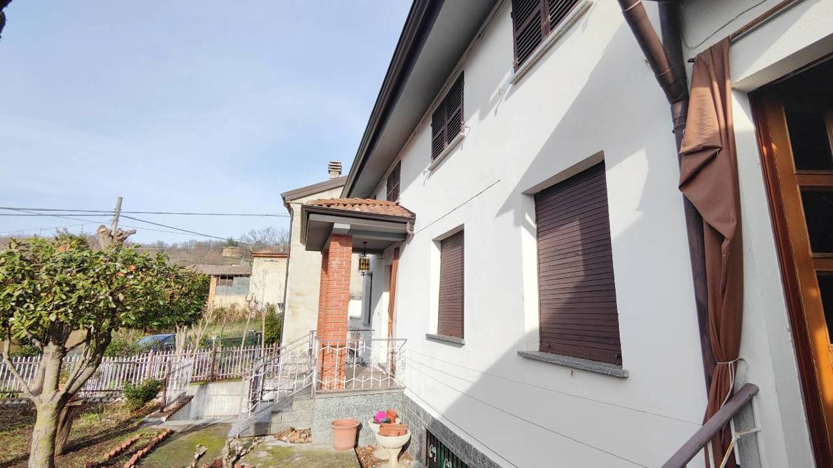 Casa indipendente in vendita a Gropparello