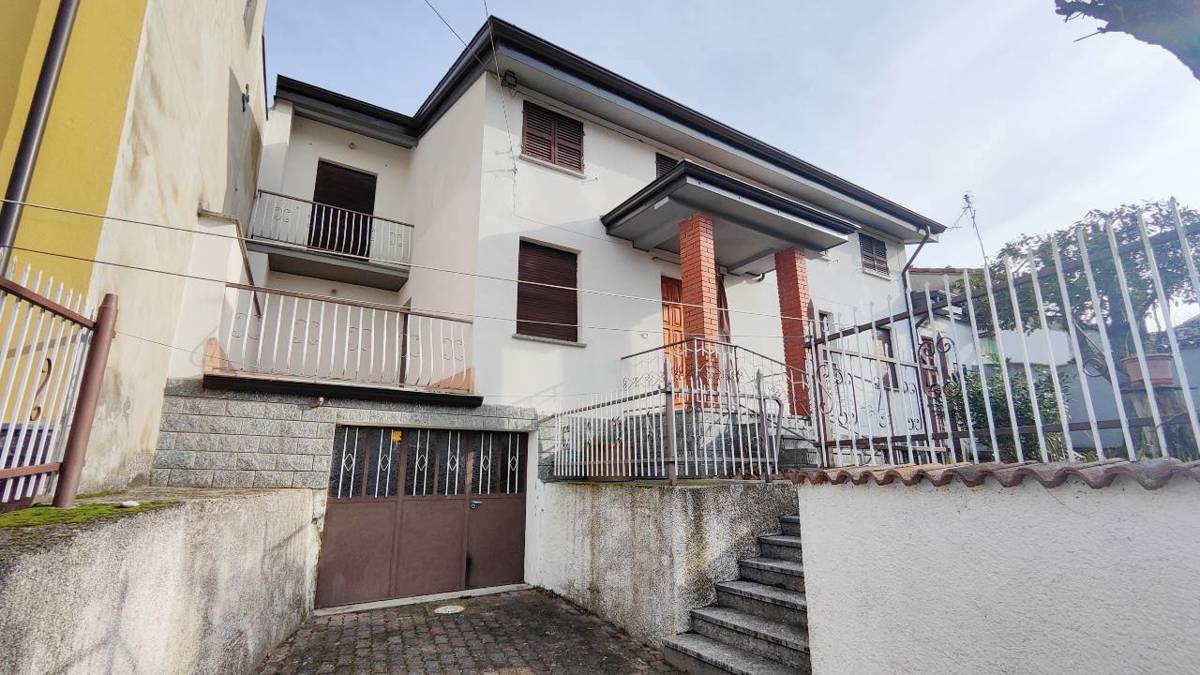 Casa indipendente in vendita a Gropparello