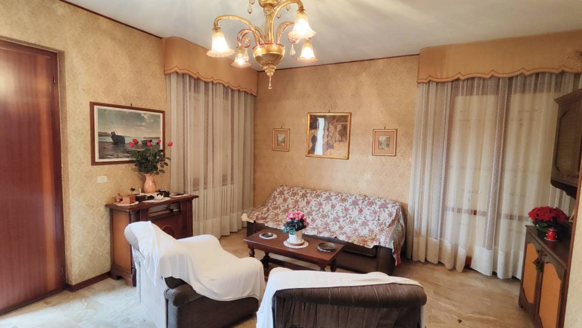 Casa indipendente in vendita a Gropparello