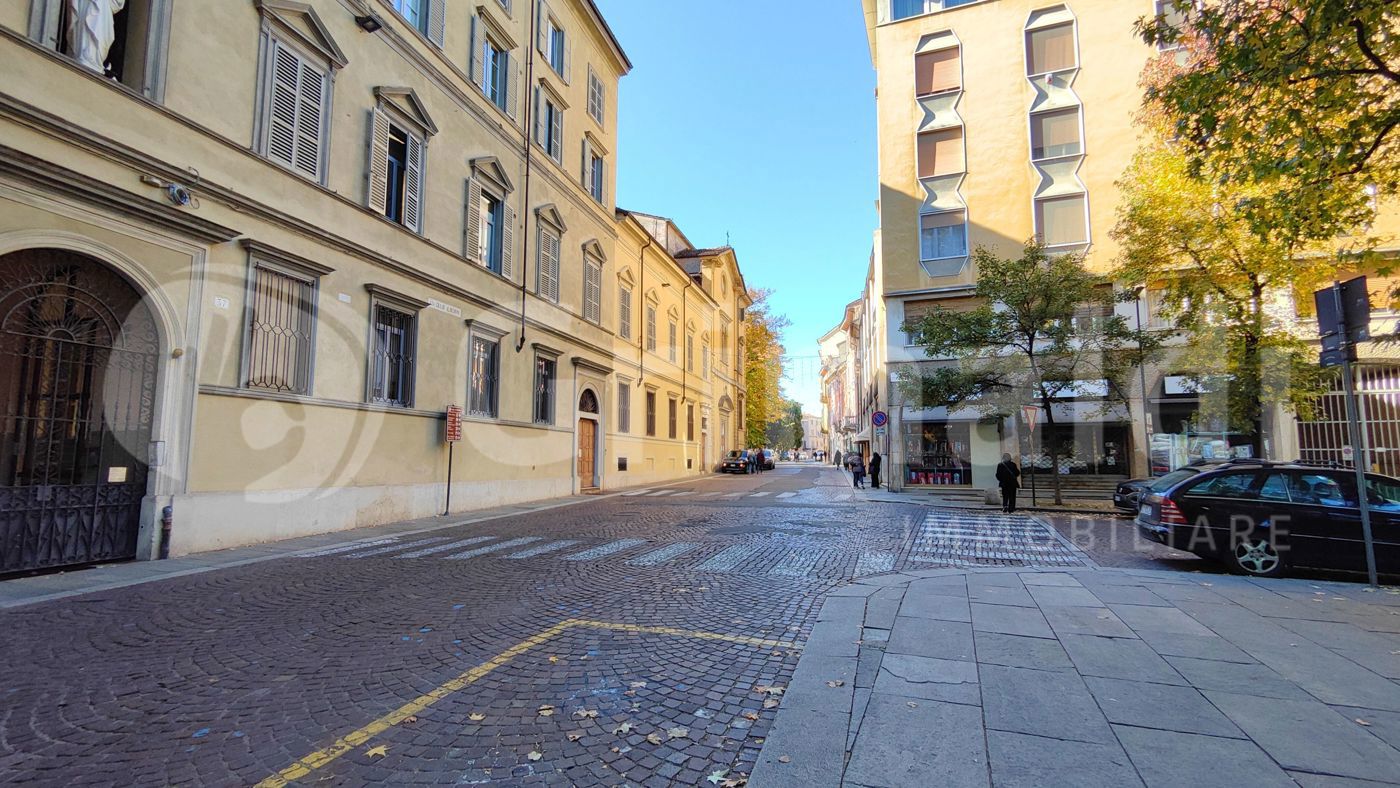 Negozio in vendita a Piacenza