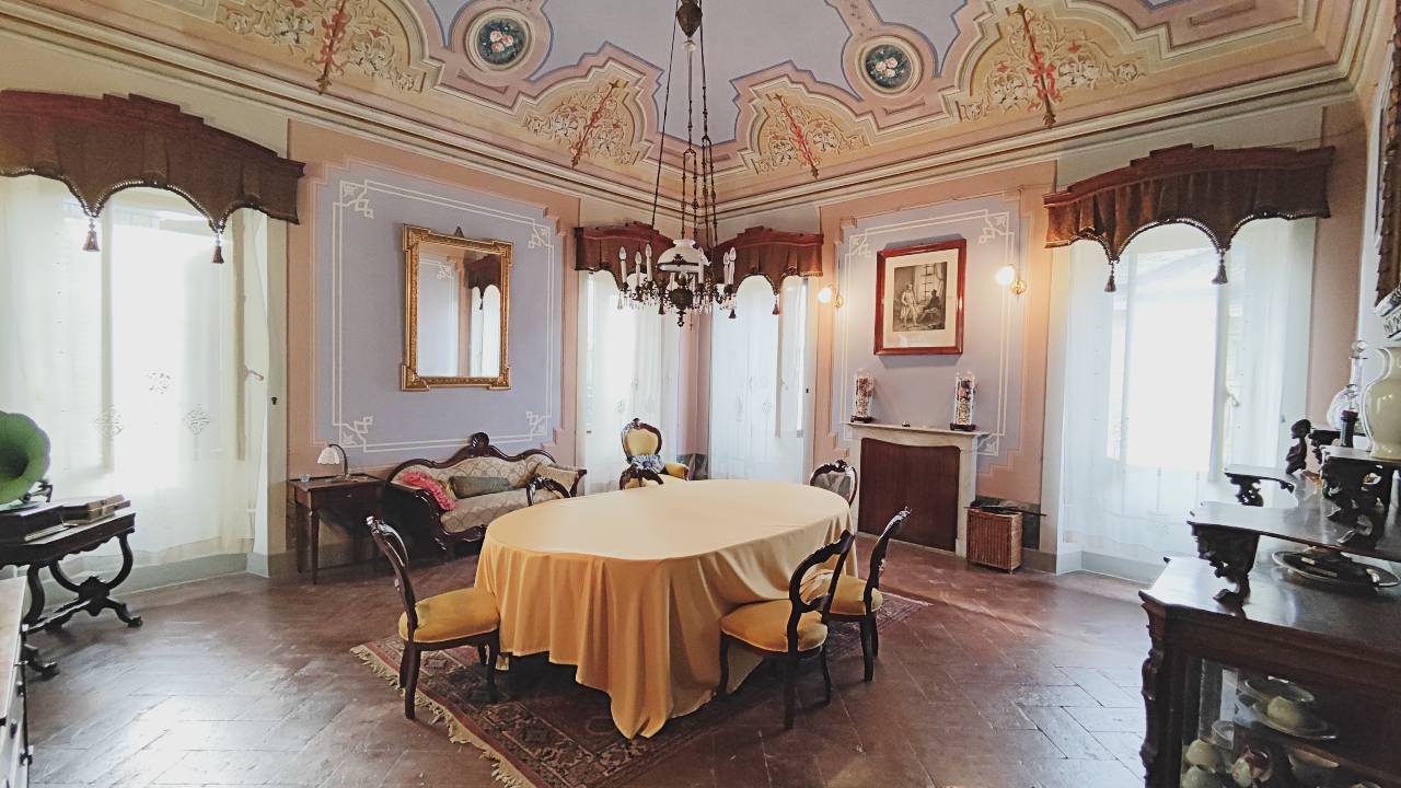 Stabile/Palazzo in vendita a Alta Val Tidone