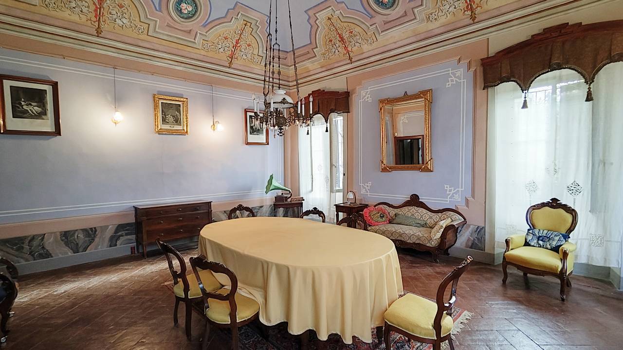 Stabile/Palazzo in vendita a Alta Val Tidone