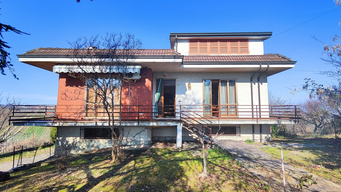 Villa in vendita a Ziano Piacentino