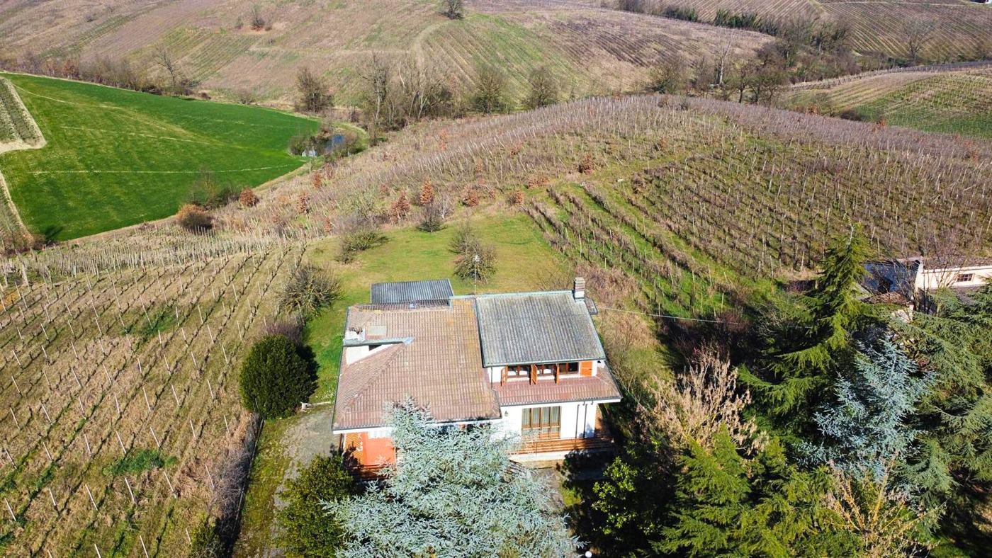 Villa in vendita a Ziano Piacentino