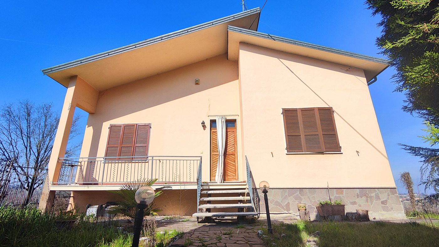 Villa in vendita a Ziano Piacentino