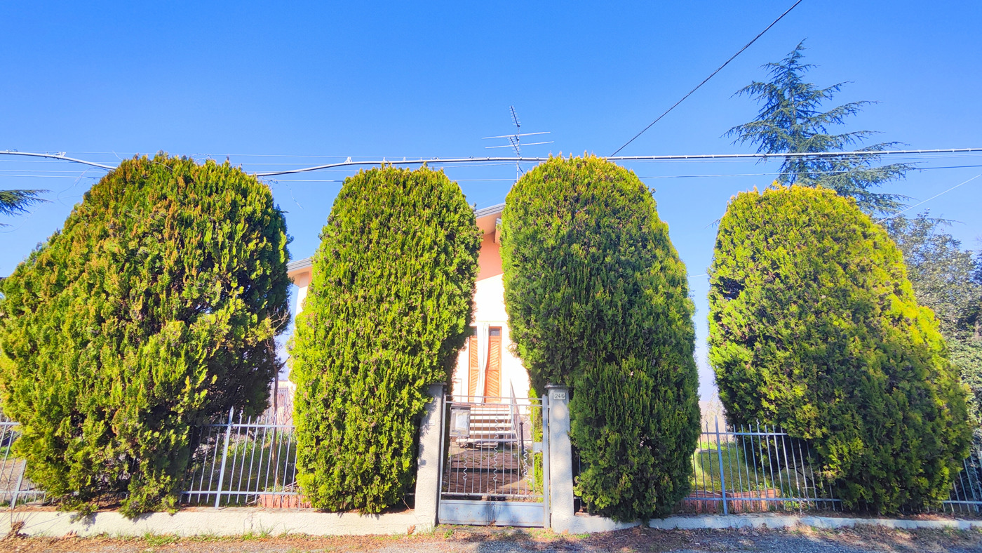 Villa in vendita a Ziano Piacentino