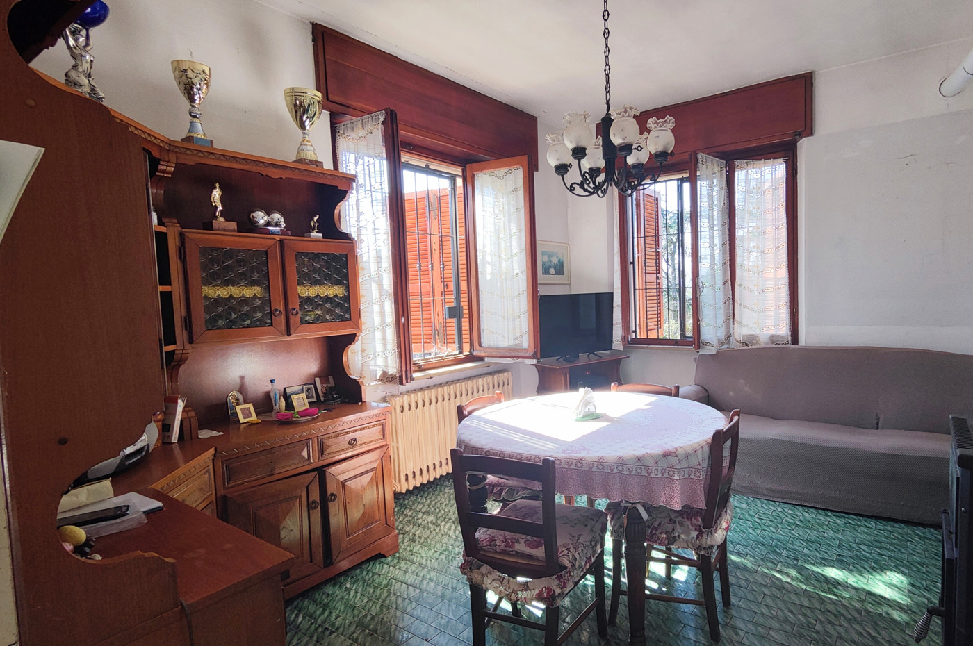 Villa in vendita a Ziano Piacentino