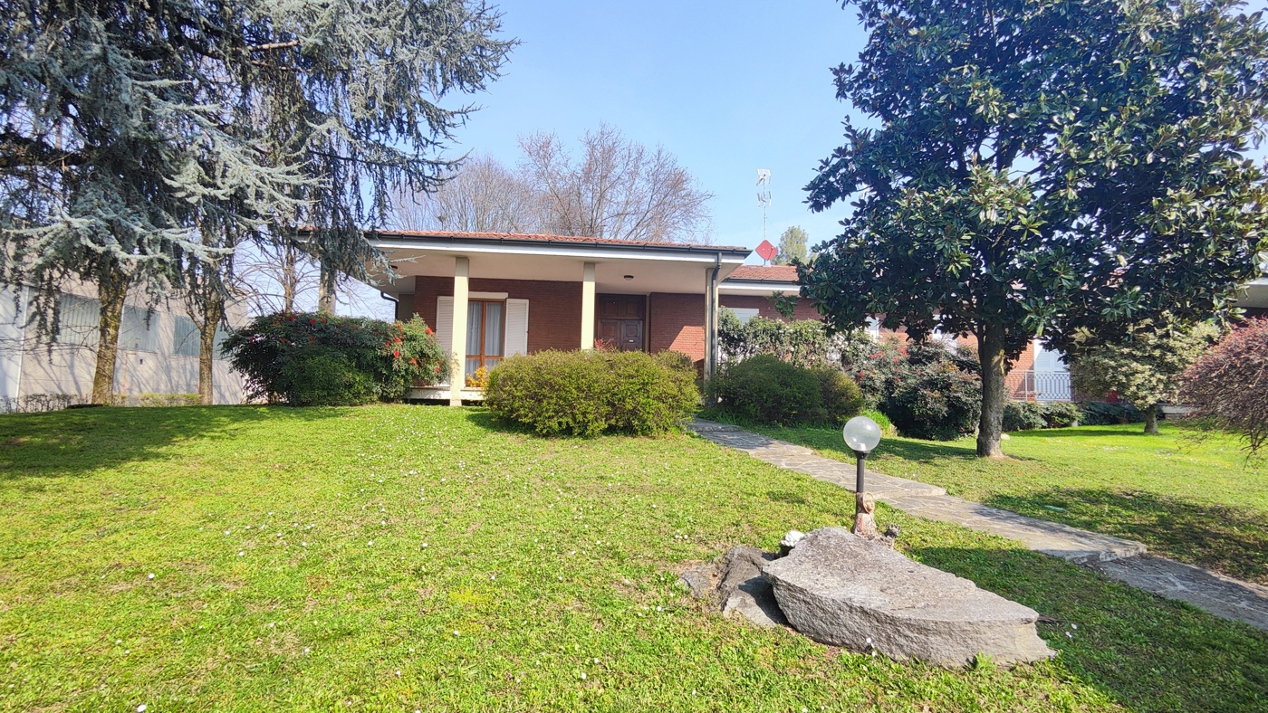 Villa Bifamiliare con giardino a Somaglia