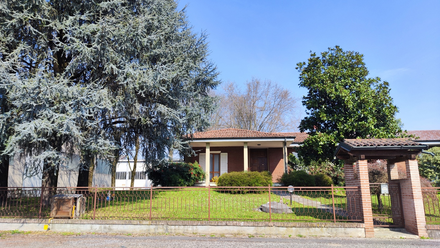 Villa Bifamiliare con giardino a Somaglia