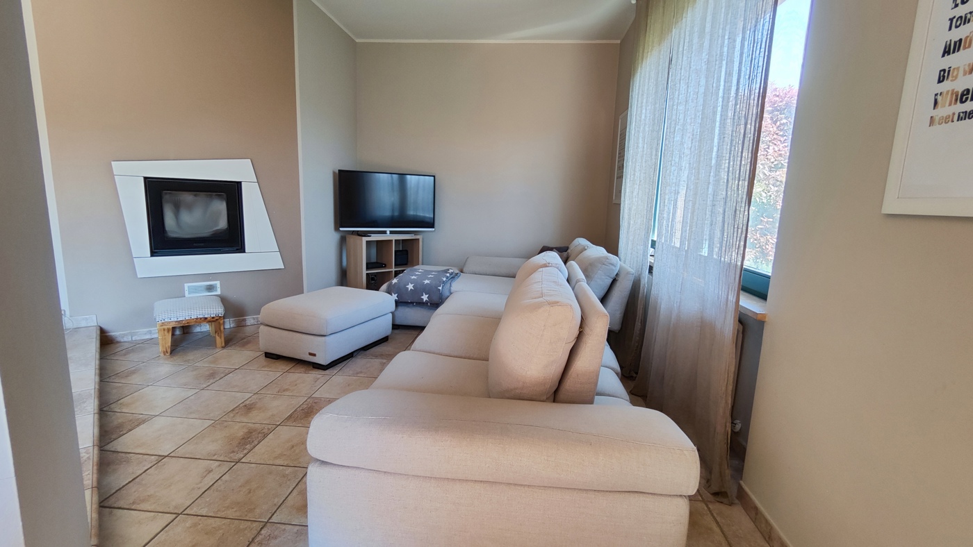 Villa con giardino a Podenzano