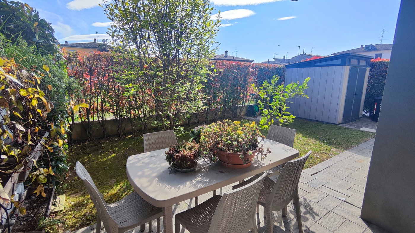 Villa con giardino a Podenzano