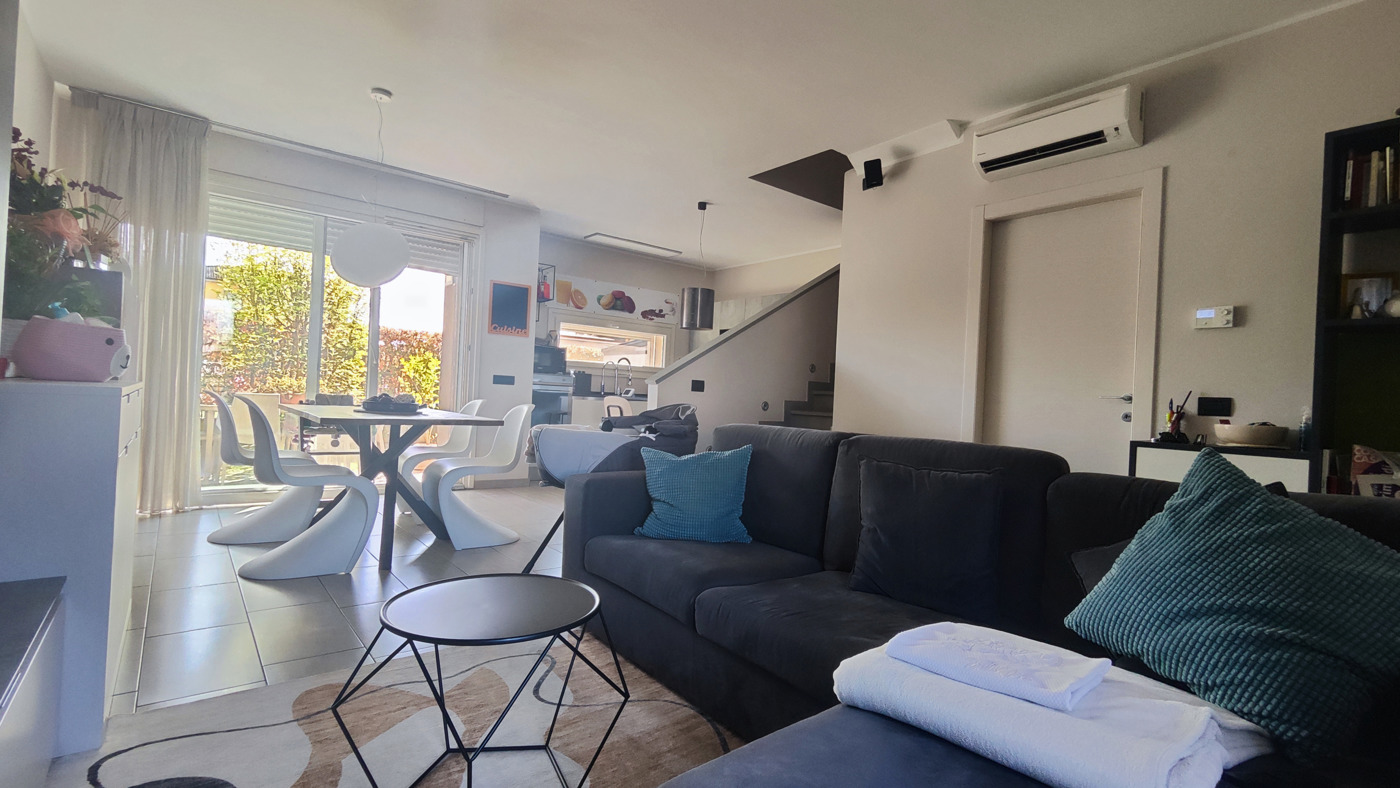 Villa con giardino a Podenzano