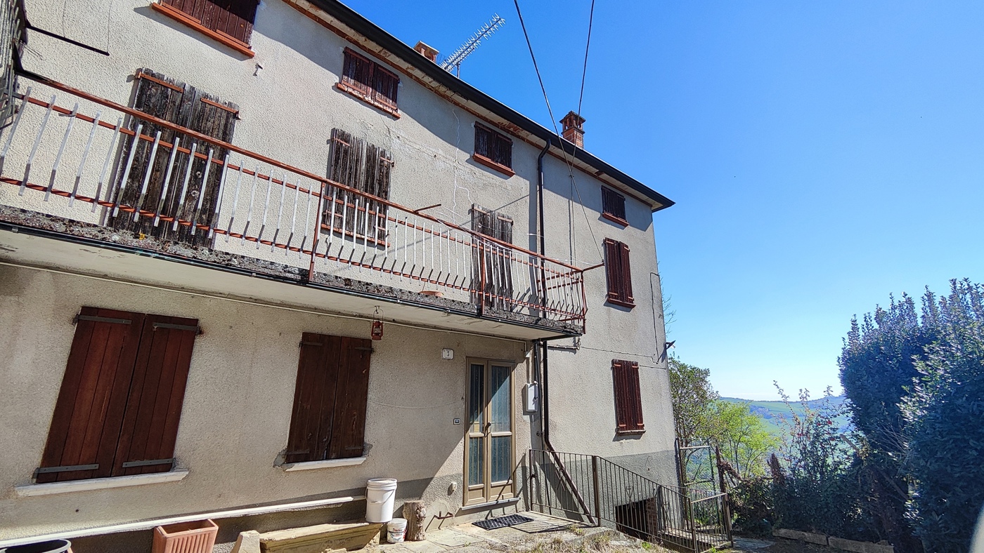 Casa indipendente in vendita a Pianello Val Tidone