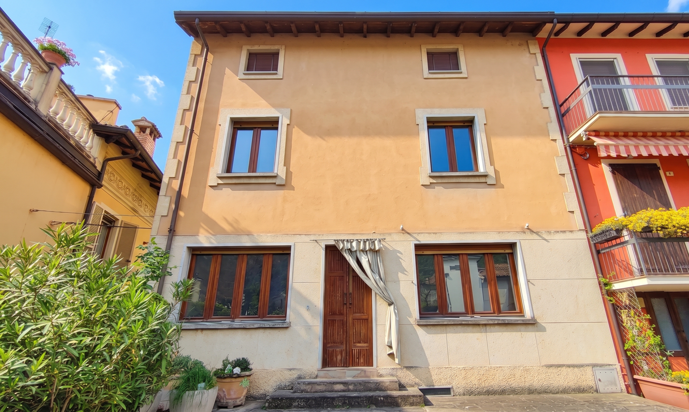 Casa indipendente in vendita a Castell'Arquato