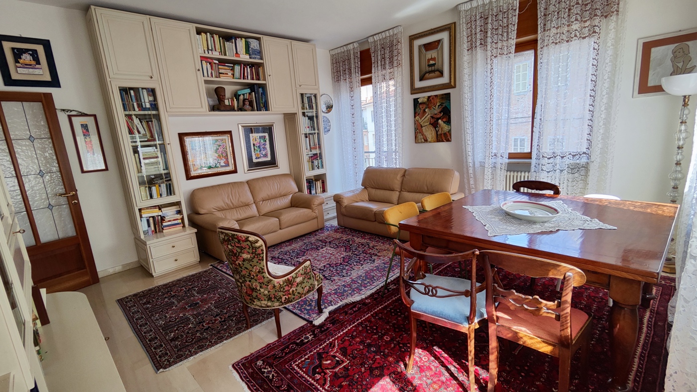 Appartamento in vendita a Piacenza