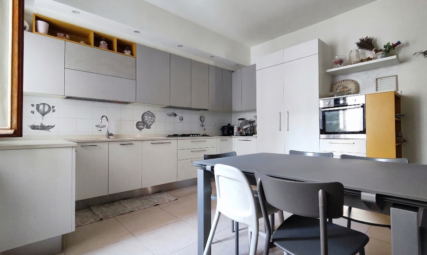 Appartamento in vendita a Piacenza