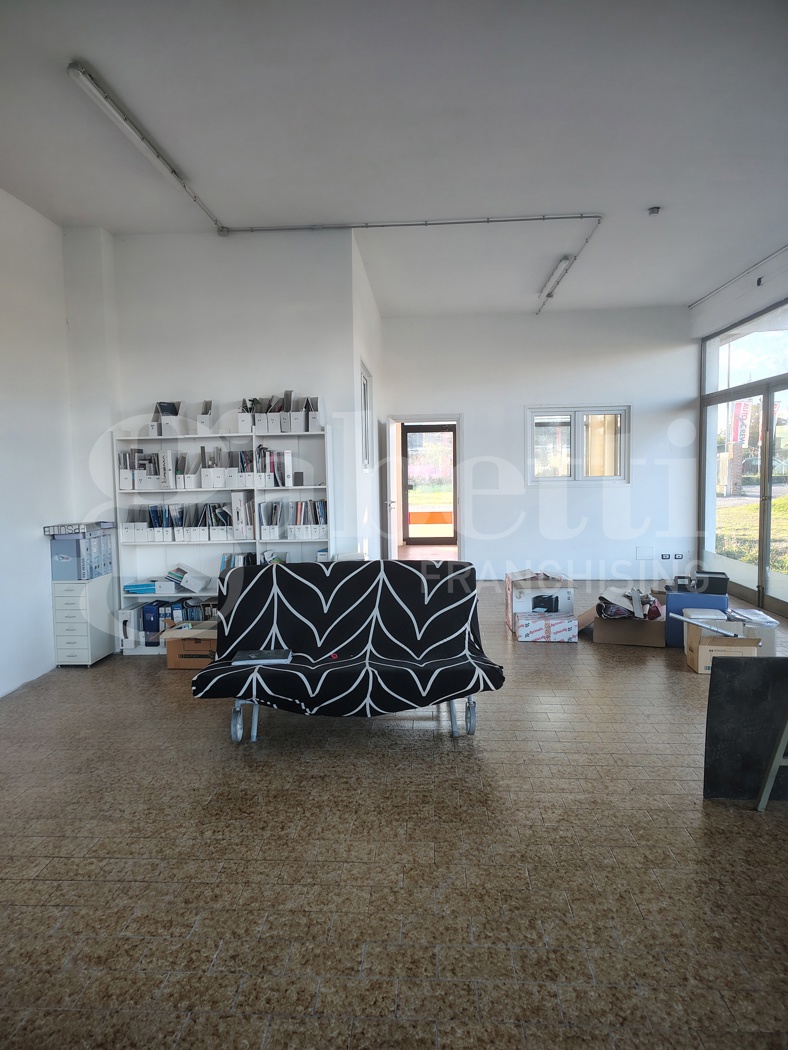 Stabile/Palazzo in affitto a Guardamiglio